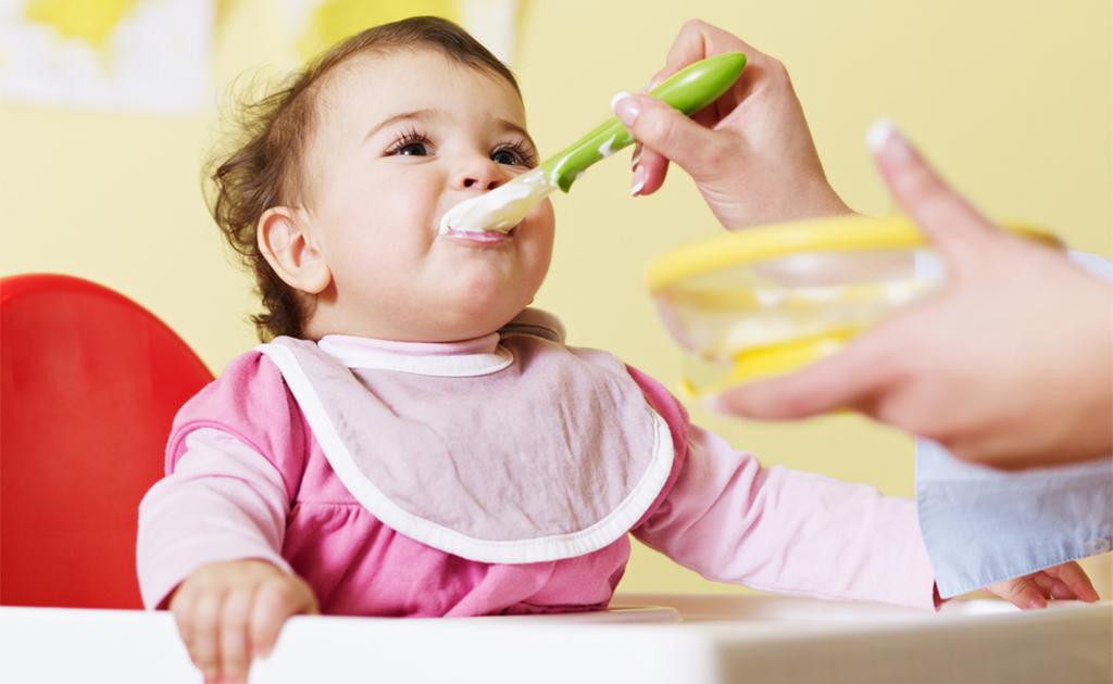 baby-having-meal